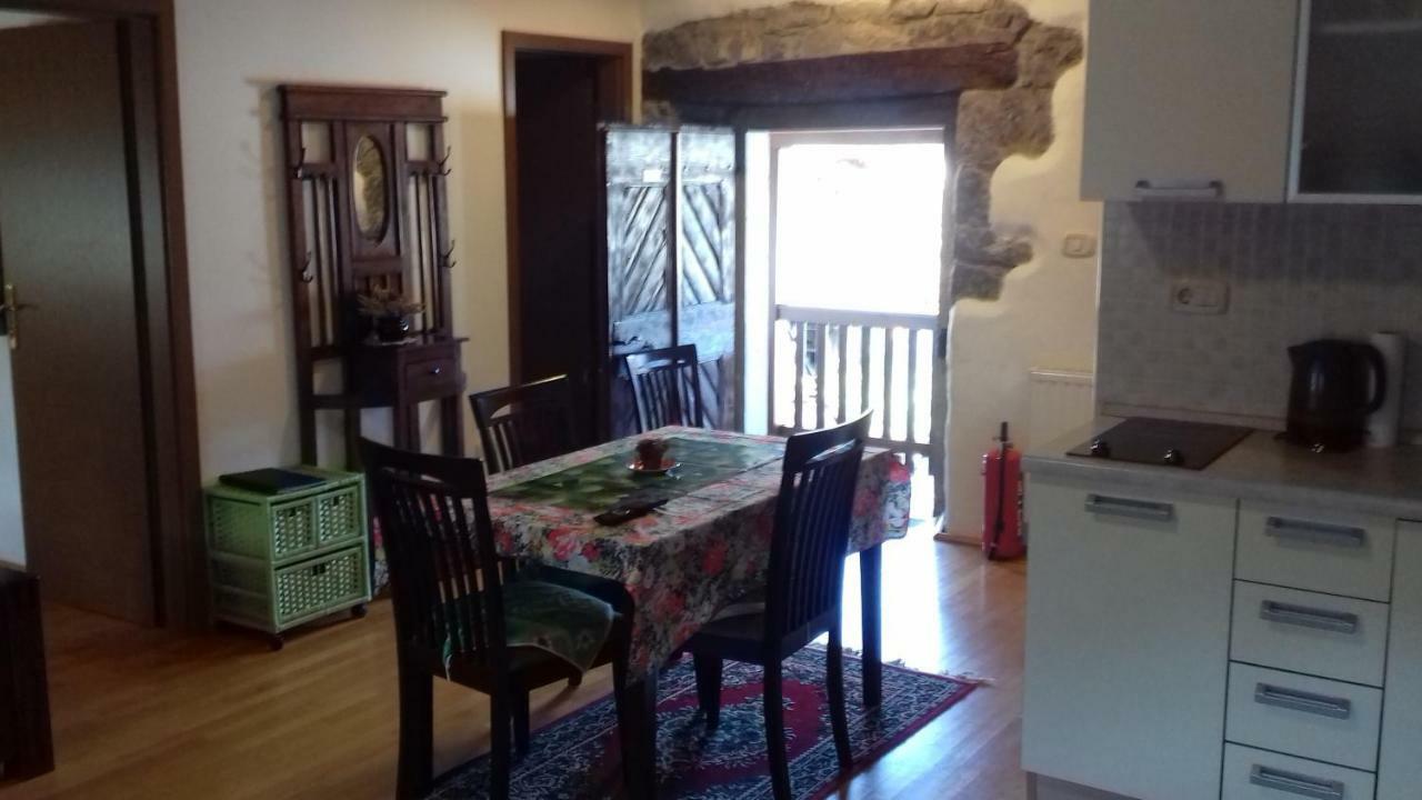 Apartmaji Pri Zivcovih Dutovlje Dış mekan fotoğraf